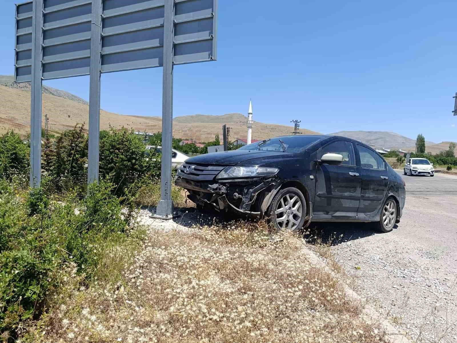 Malatya’da iki araç çarpıştı: 2 yaralı