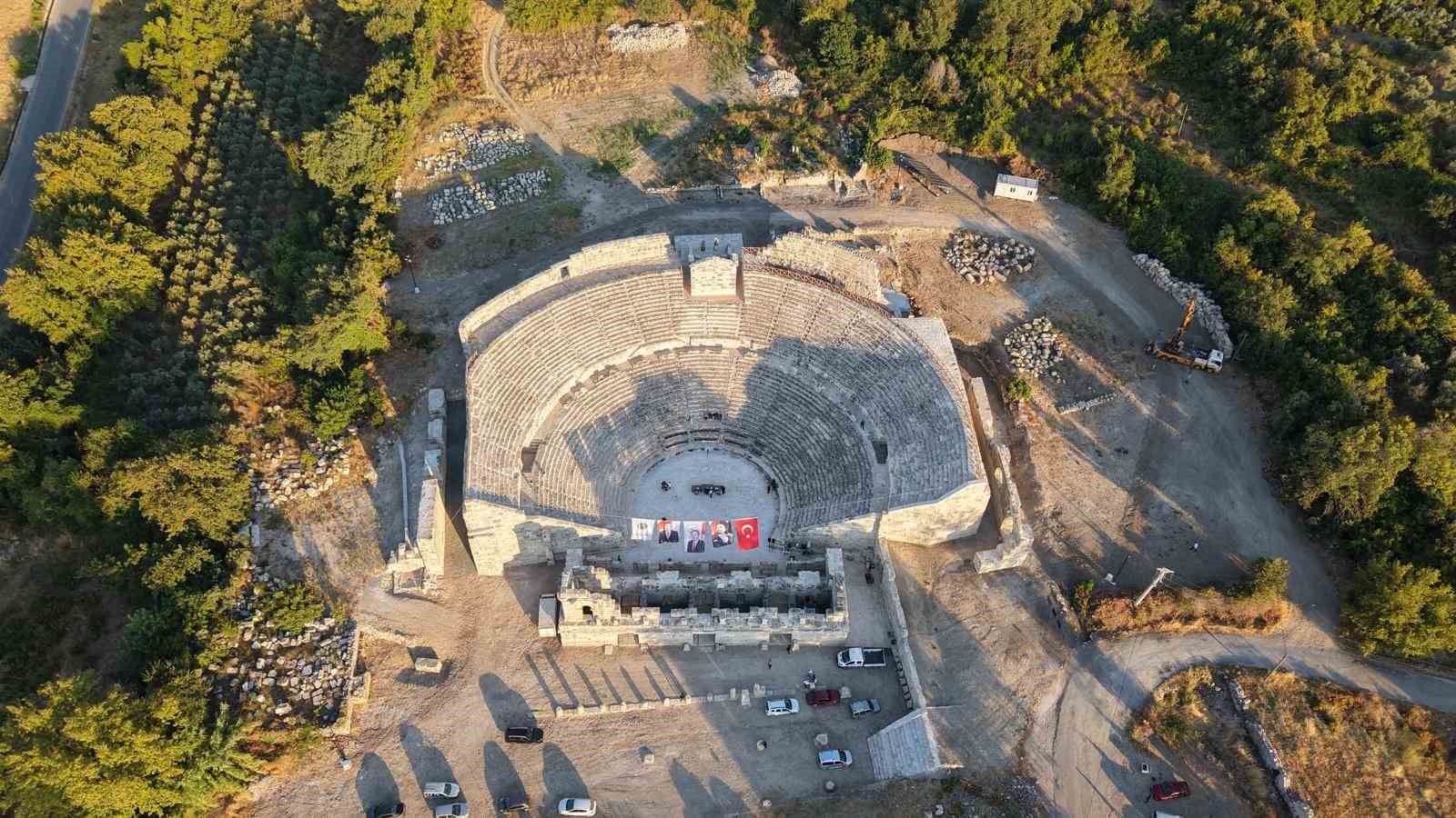 Seydikemer Belediyesi Meclisi Tlos Antik Kenti&rsquo;nde toplandı