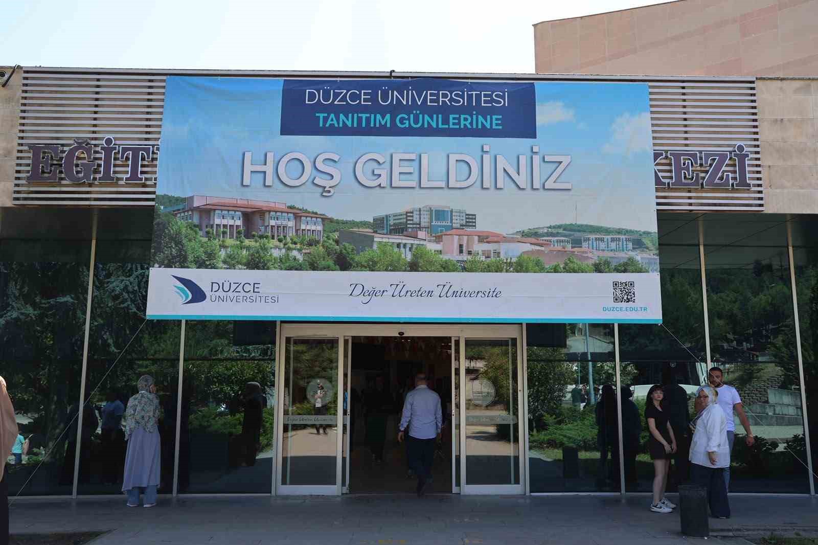 D&uuml;zce &Uuml;niversitesi tanıtım g&uuml;nleri başladı