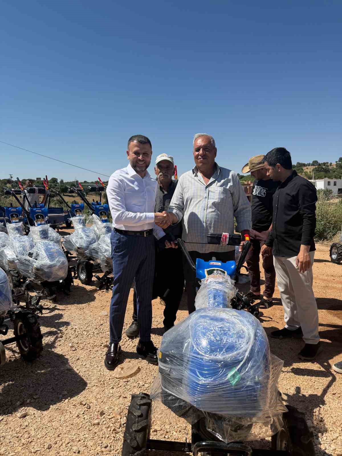 Diyarbakır’da çiftçilere tarım aletleri dağıtıldı