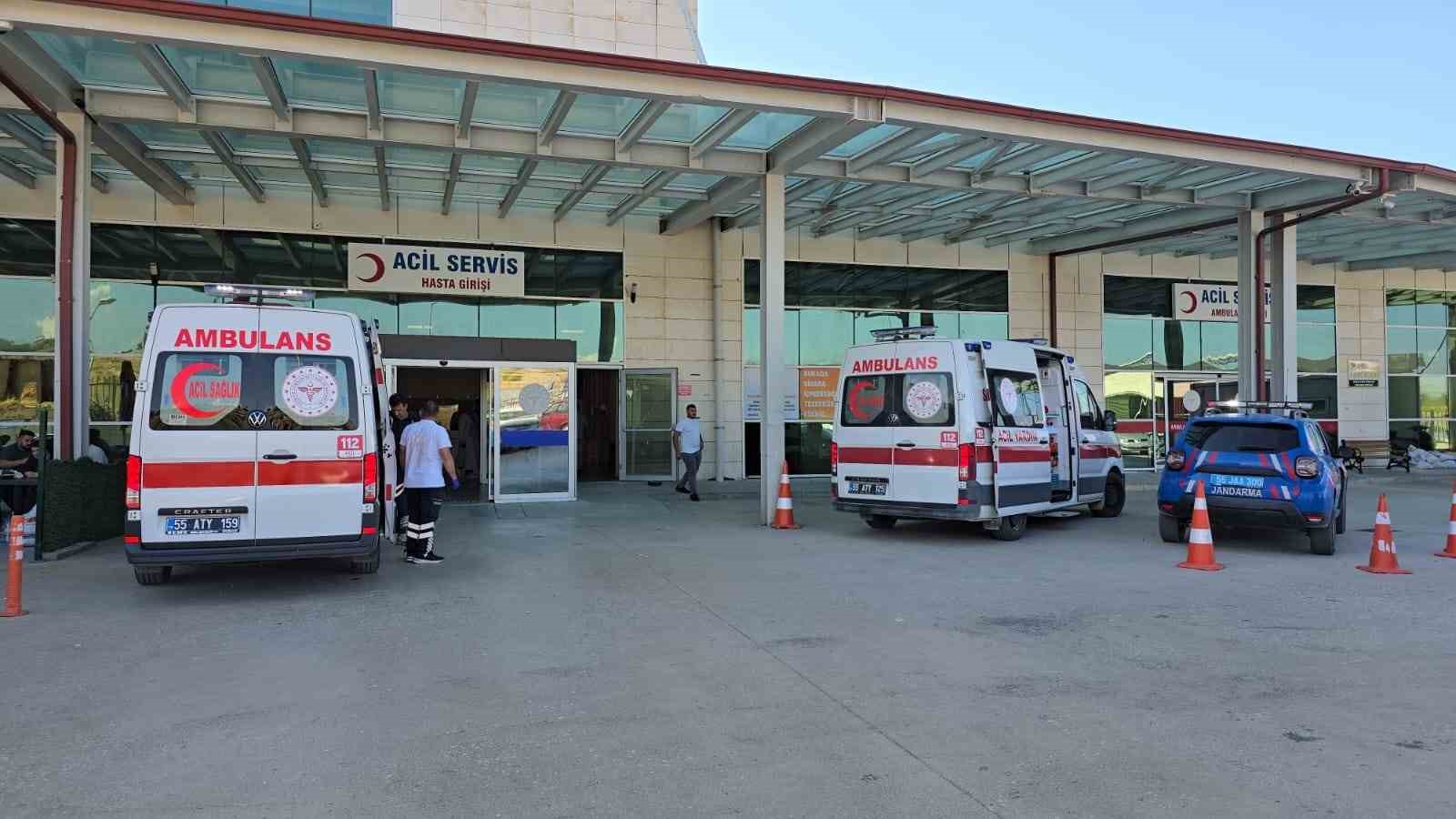 Samsun&rsquo;da motosikletler &ccedil;arpıştı: 3 yaralı
