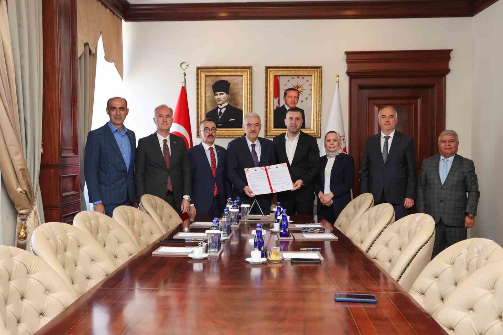 İneg&ouml;l&rsquo;de sağlık ve eğitim i&ccedil;in imzalar atıldı