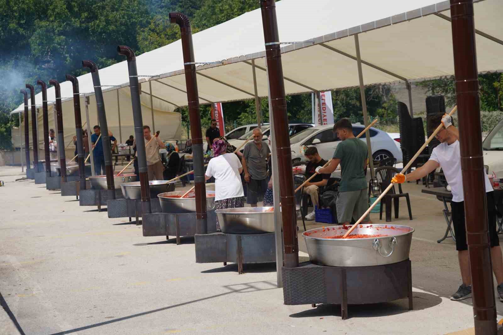 Salça yapımı için ilk ateşler yakıldı