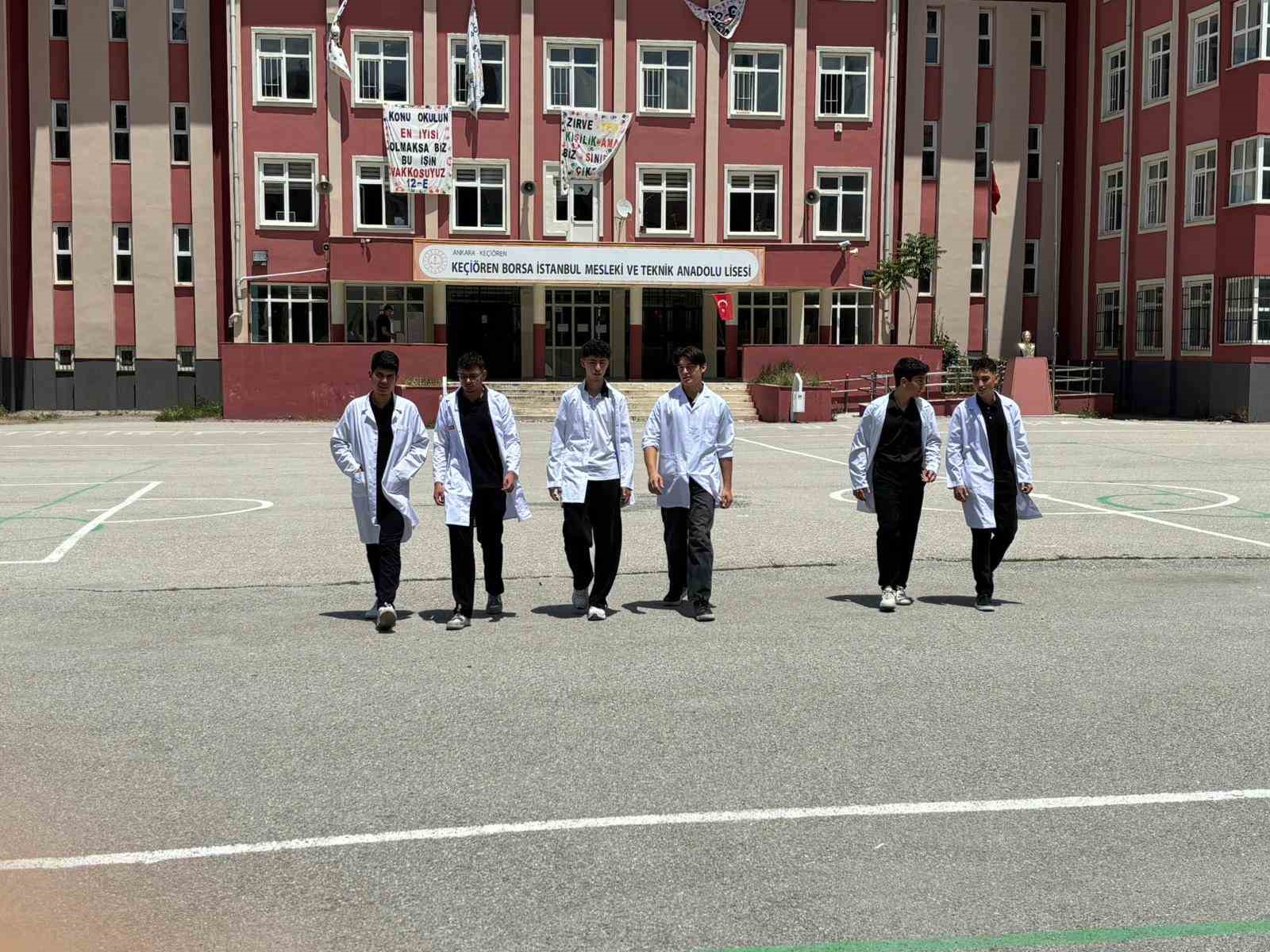 Liseli gençler ürettikleri radar projesini geliştirerek savunma sanayine katkı sağlamak istiyor