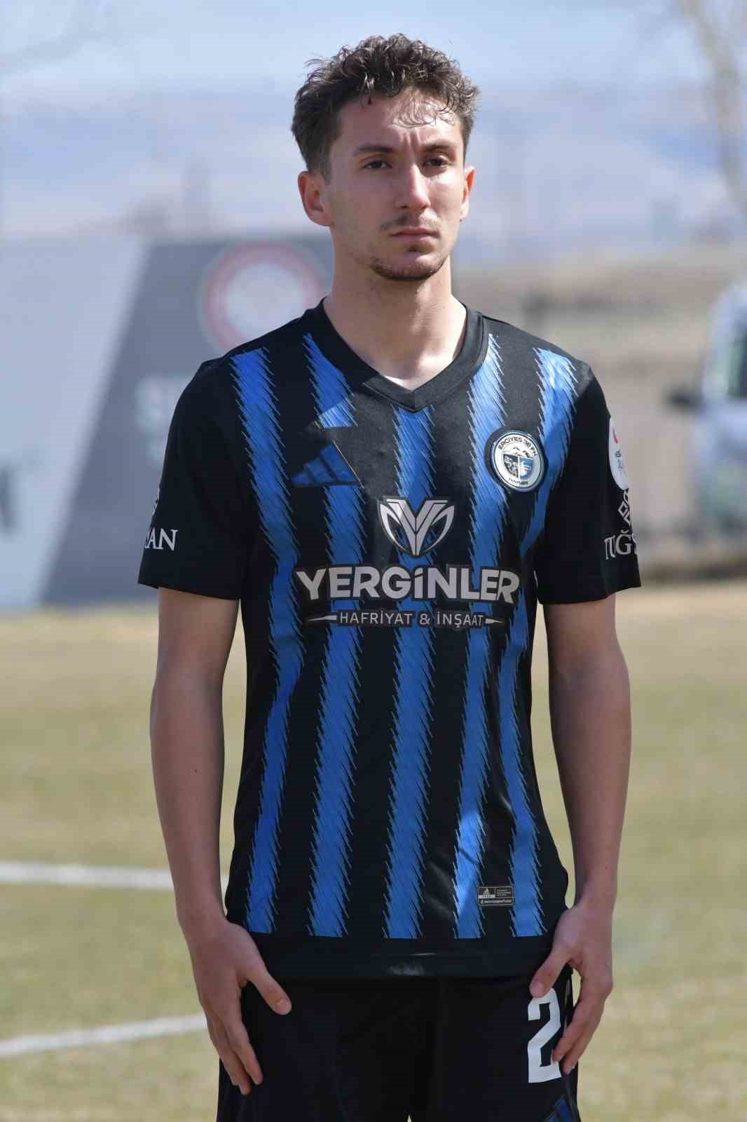Erciyes 38 FSK iç transferde 8 oyuncusu ile yeniden anlaştı