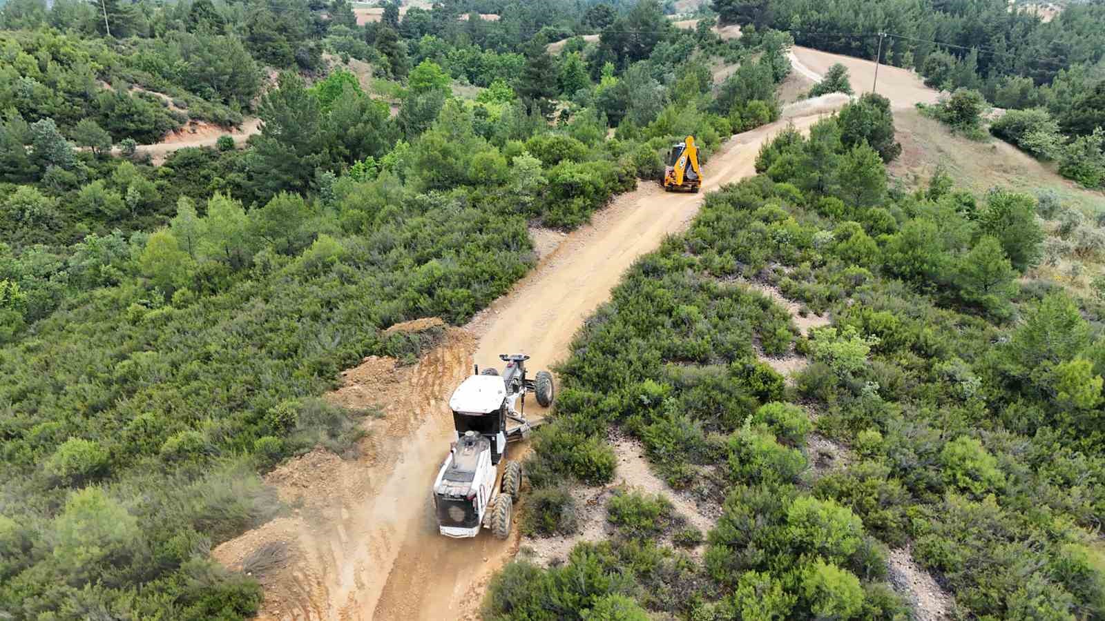 Menteşe’de yol ve altyapı çalışmaları aralıksız sürüyor