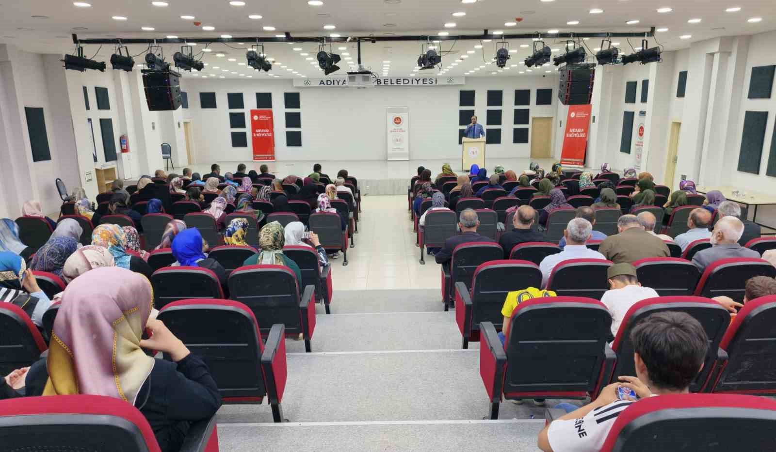 Adıyaman’da "Dijital dünyada çocuk ve ebeveyn olmak" konferansı düzenlendi