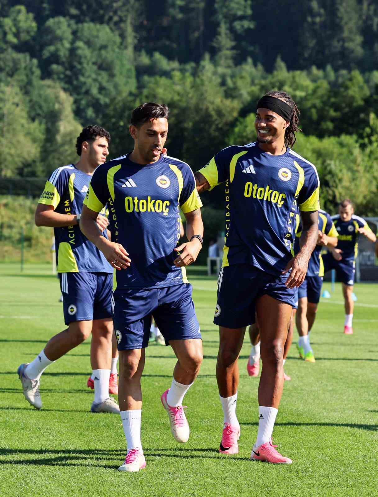 Fenerbahçe, Avusturya’daki hazırlıklarına devam etti