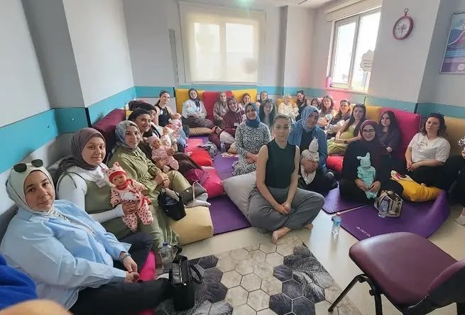 "Anne sütü, bebeğin sağlıklı gelişimi için en ideal besindir"