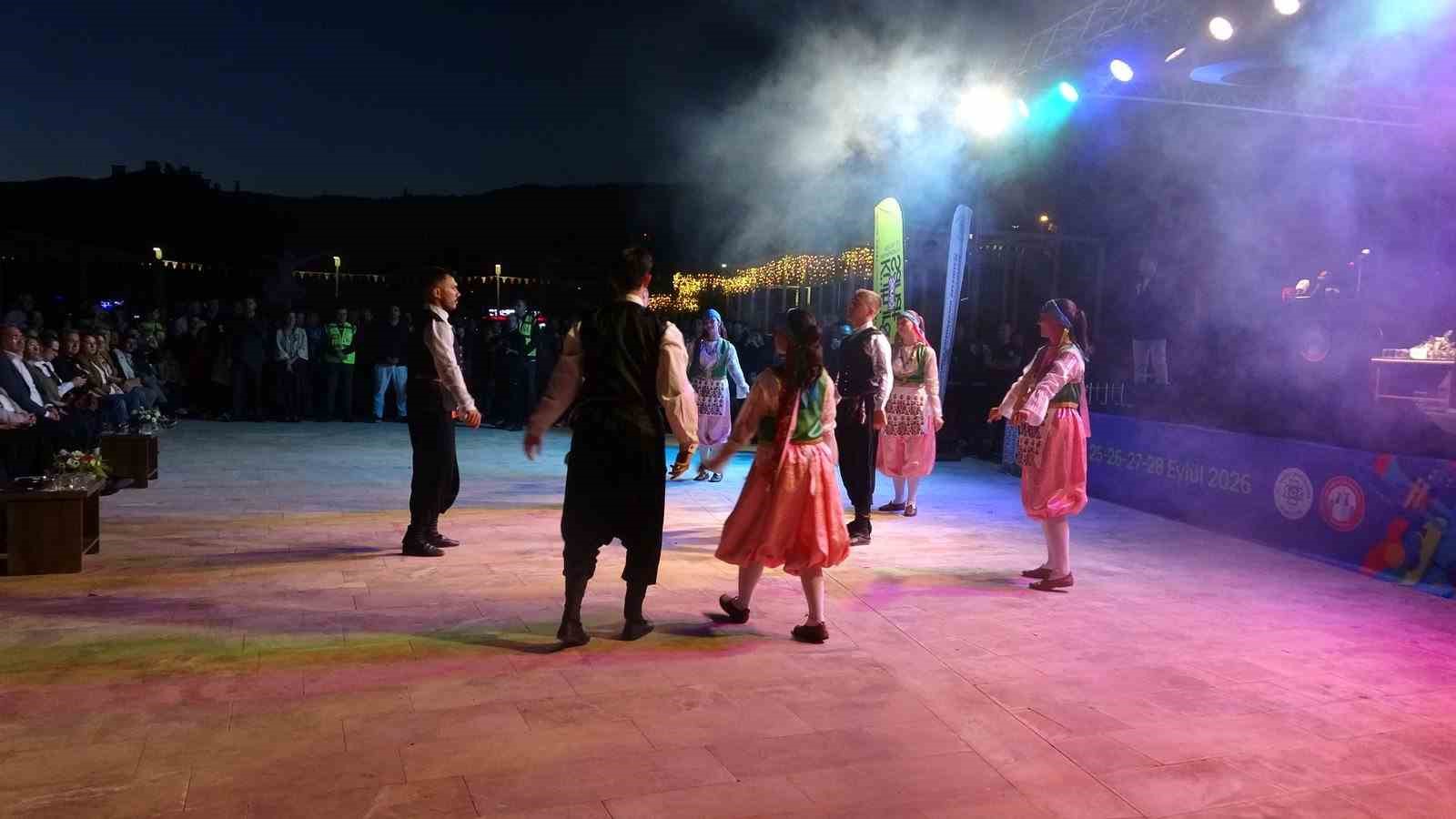 Menteşe Kültür Şenliği şenlik ateşiyle başladı