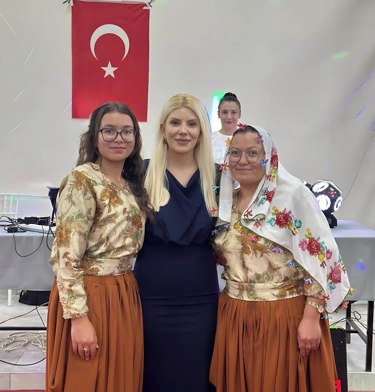 Altıntaş&rsquo;ta Geleneksel Şalvar Gecesi buluşması