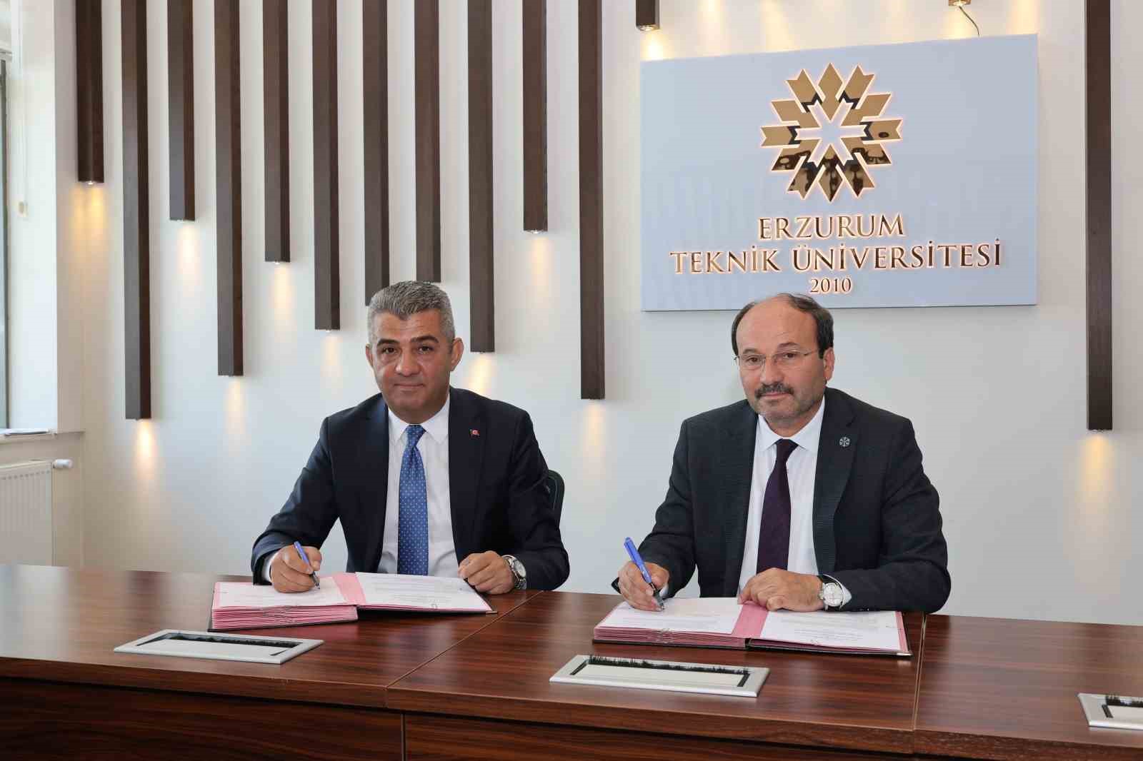 Erzurum Lisesinin köklü tarihi bilimsel bir eserle geleceğe taşınıyor
