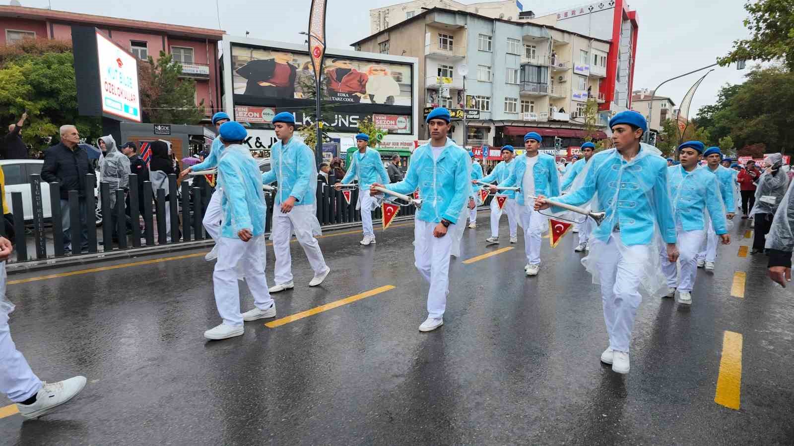 Niğde’de 6. Gastronomi Festivali kortej yürüyüşüyle başladı