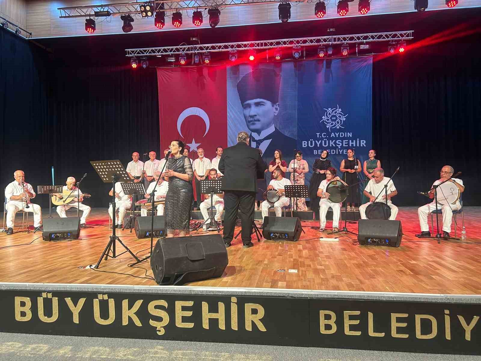 Didim’de "Şarkılar Geçidi" ile nostalji rüzgarı esti