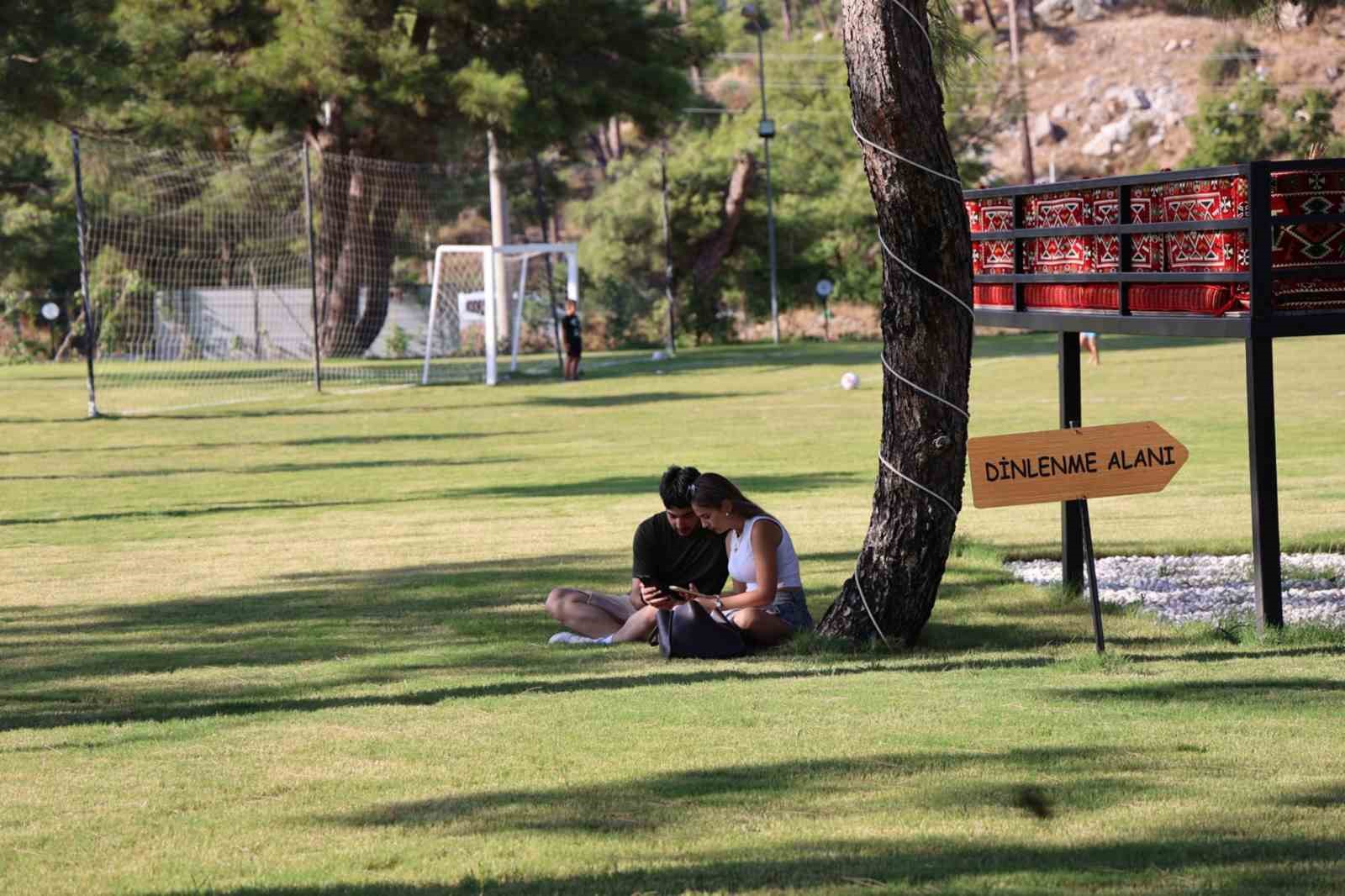 Asparan kamp ve spor tesisleri hizmete açıldı