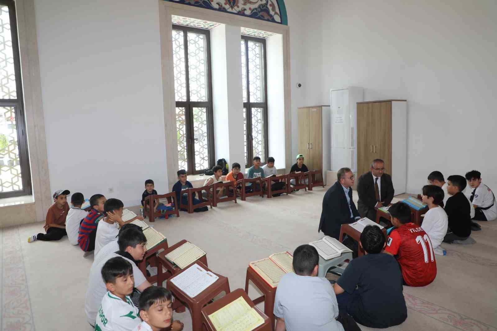 Vali Ziya Polat&rsquo;tan Yaz Kur&rsquo;an Kursu ziyaret!