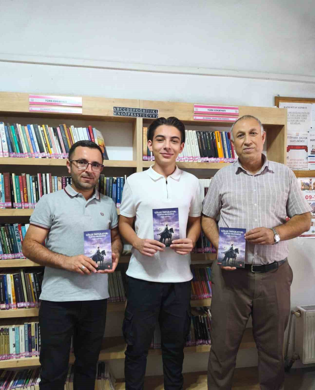 Bor Kütüphanesi’nde yazarlar buluştu