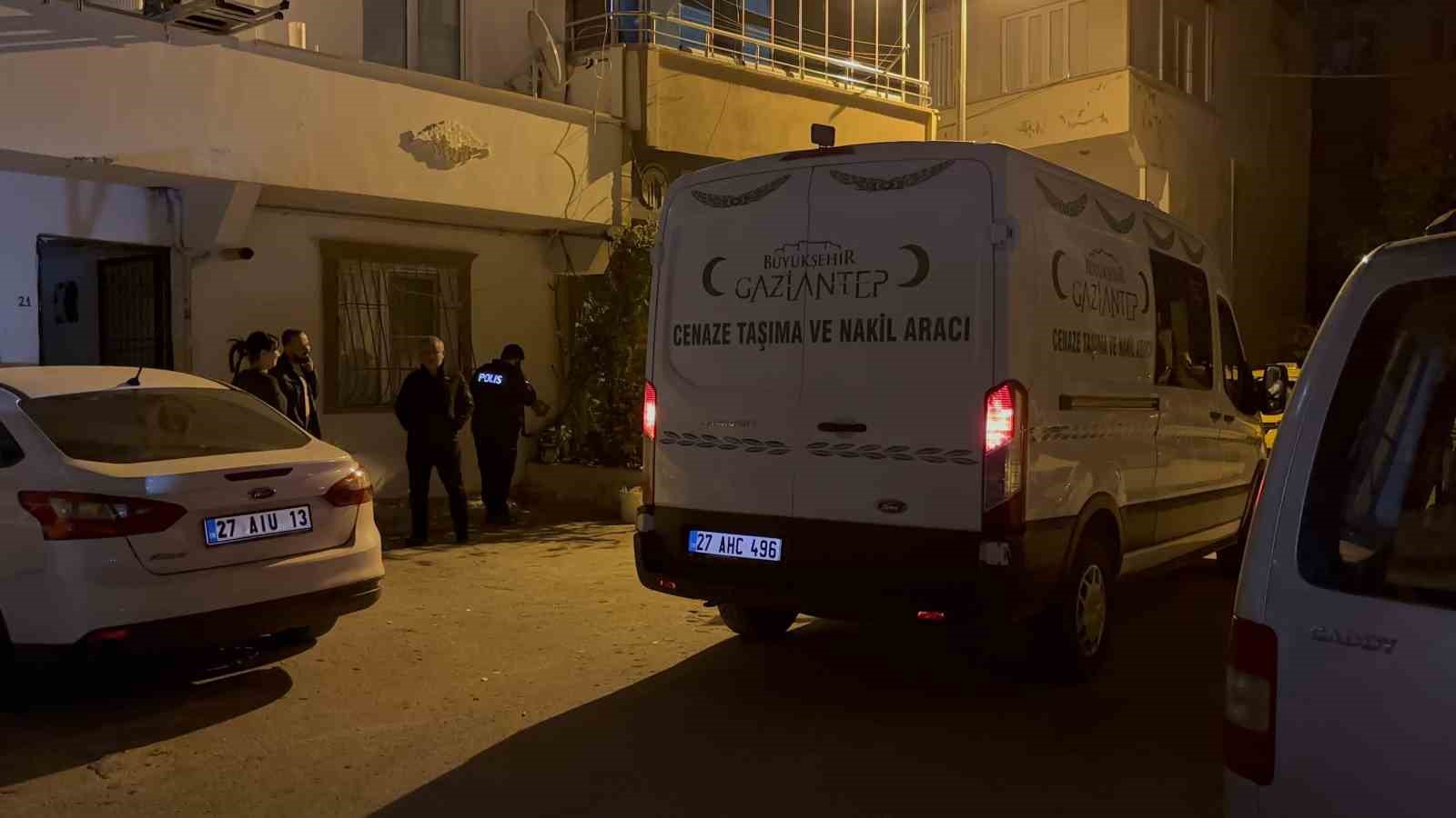 Haber alınamayan yabancı uyruklu şahıs evinde &ouml;l&uuml; bulundu
