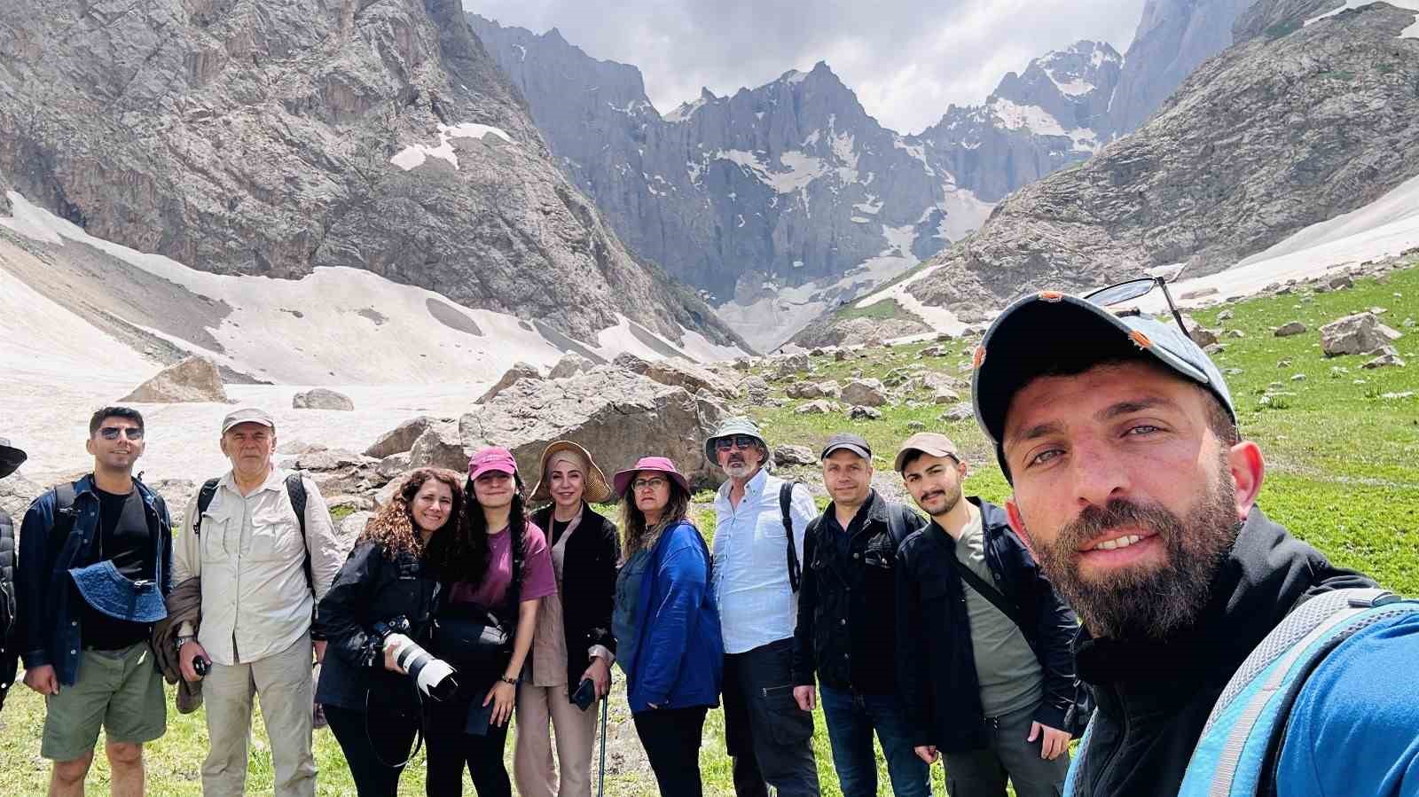 Fotono21, Hakkari’nin etkileyici coğrafyasını fotoğrafladı