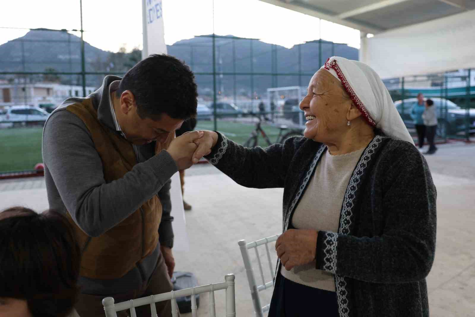 Başkan &Uuml;nl&uuml;&rsquo;den Kurban Bayramı mesajı