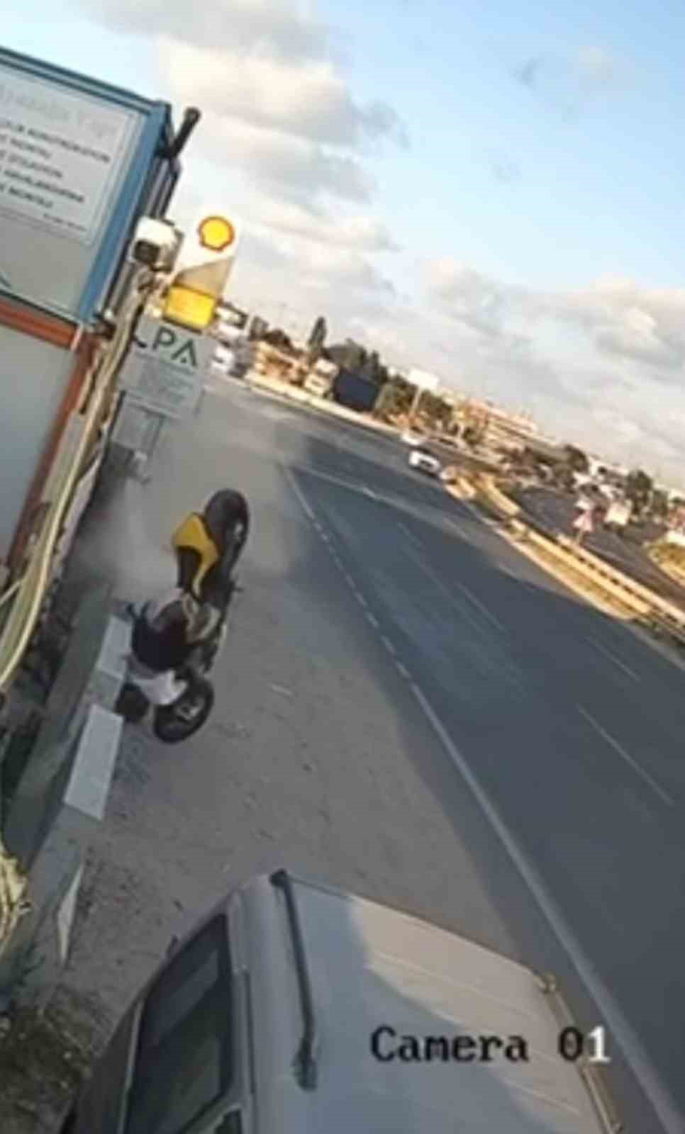 Yeni aldığı motosikletle kaza yapan genç hayatını kaybetti: O anlar kamerada