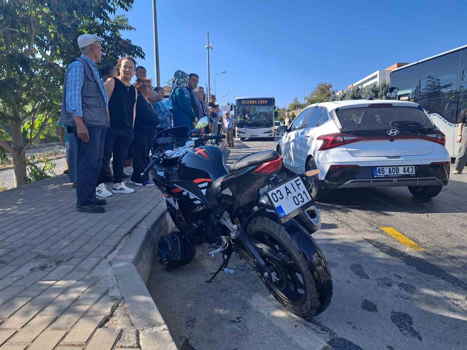 Menteşe’de motosiklet yayaya çarptı: 1 yaralı