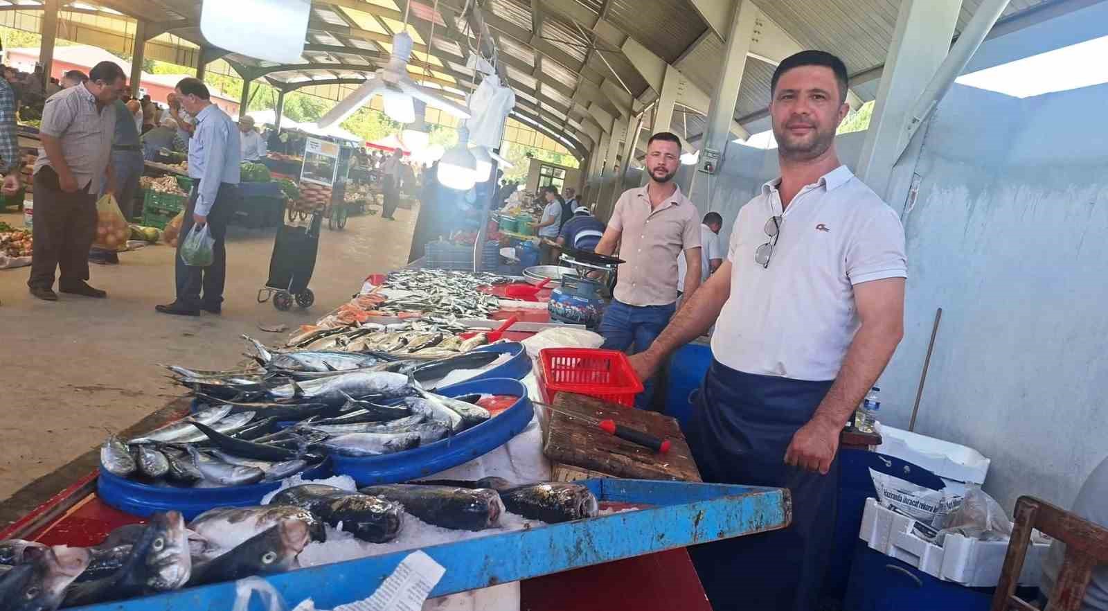 Hisarcık&rsquo;ta vatandaşların en &ccedil;ok tercih ettiği balık t&uuml;r&uuml; palamut oldu