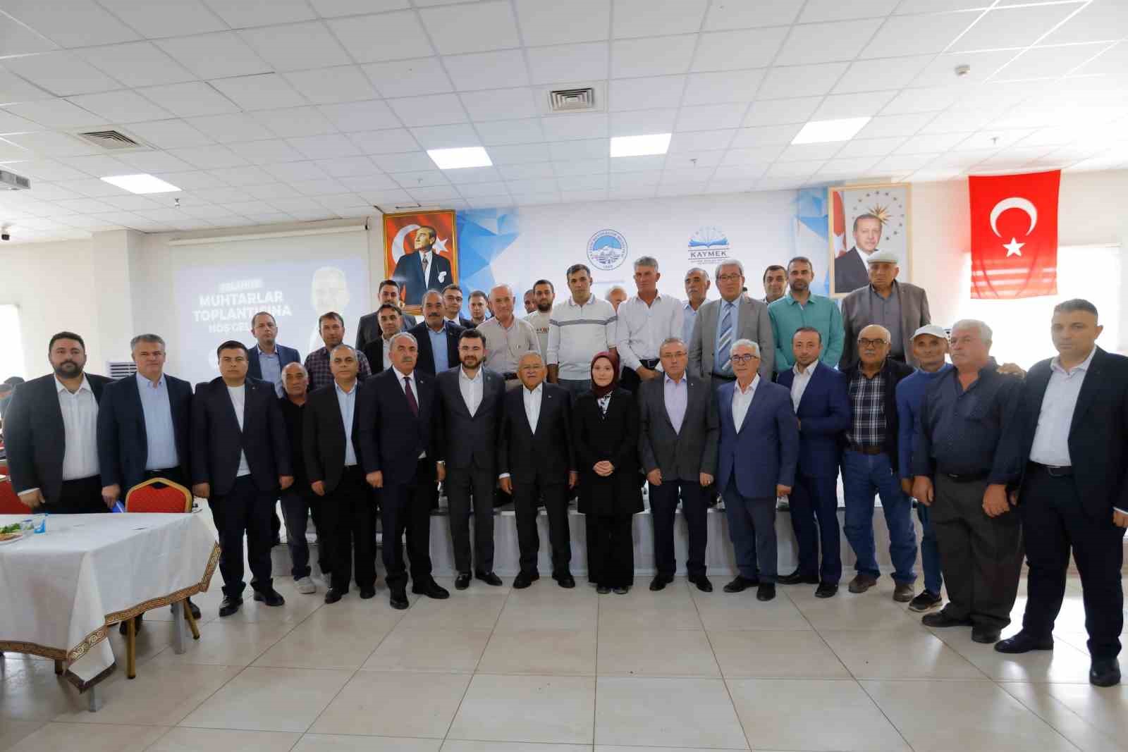 Başkan B&uuml;y&uuml;kkılı&ccedil;&rsquo;tan &uuml;&ccedil; il&ccedil;ede saha mesaisi: Muhtarların taleplerini yerinde dinledi