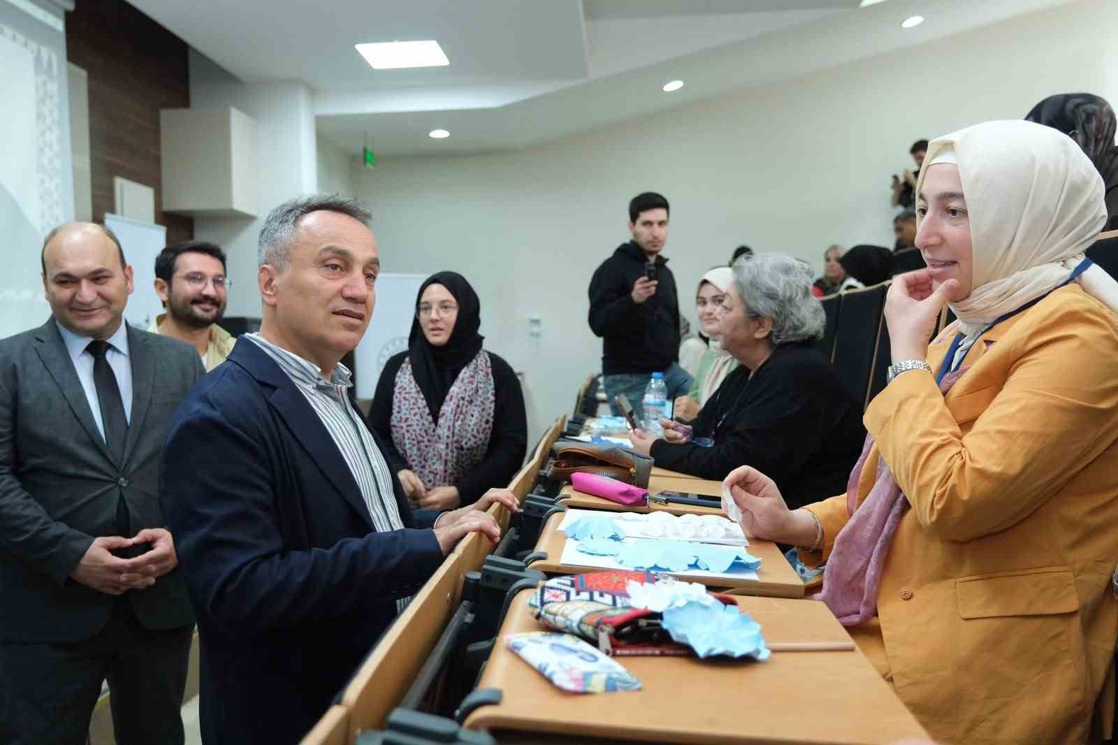 Tokat&rsquo;ta, İslam sanatında geometrik desenler ele alındı