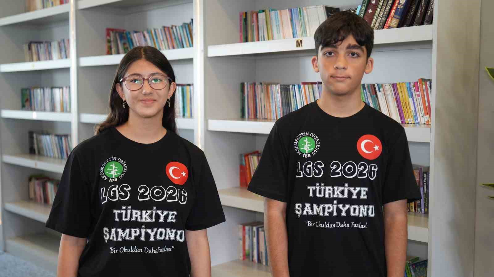 LGS&rsquo;de 500 tam puan alan 3 &ouml;ğrenci aynı okuldan &ccedil;ıktı