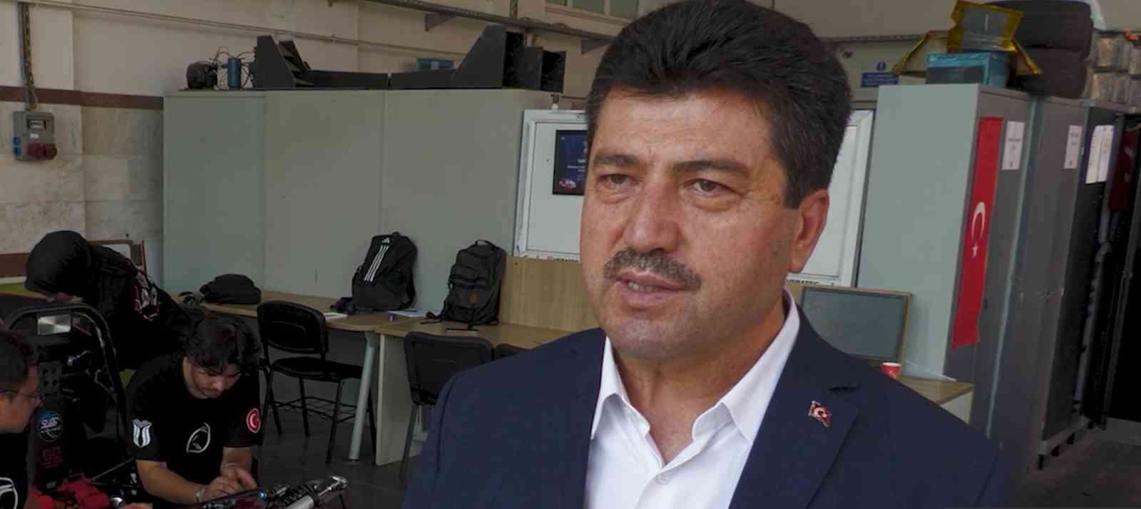 Yerli ve milli imkanlarla öğrencilerin ürettiği yarış aracı Polonya’da yarışacak