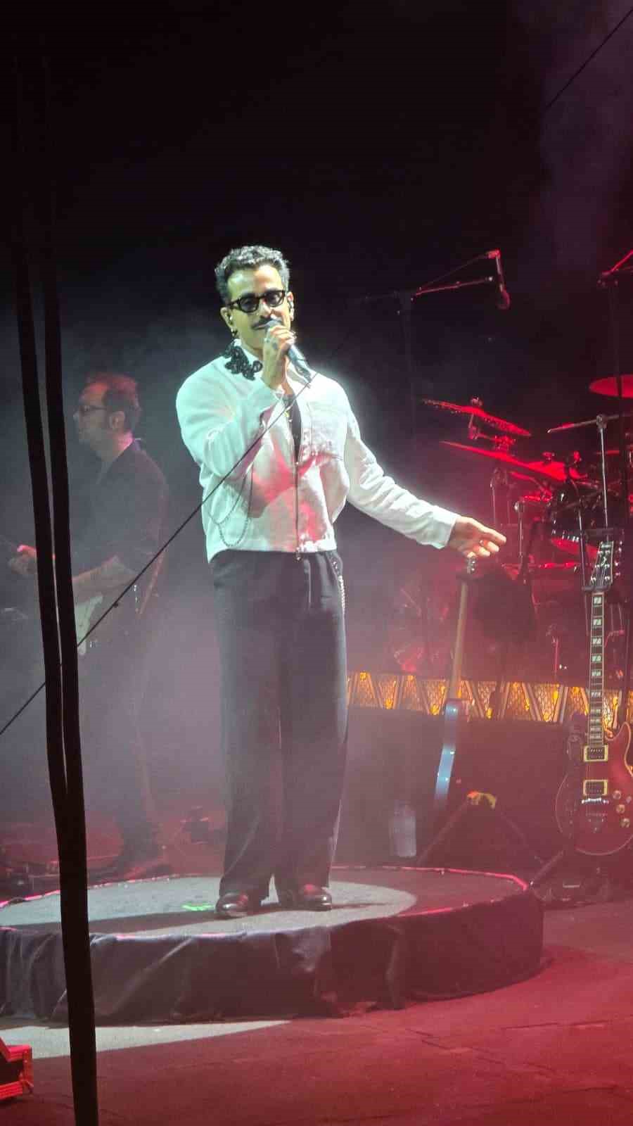 Gökhan Türkmen konserinde 9 evlilik teklifi