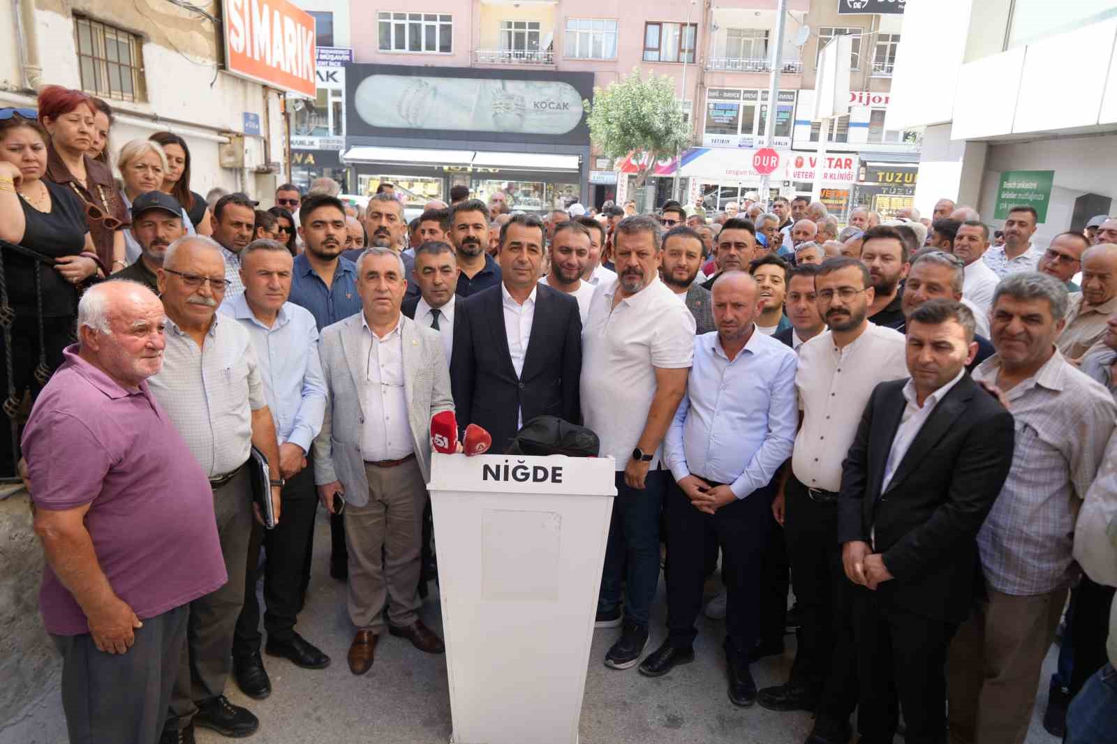CHP Niğde’de toplu istifa: 5 bin 300 üyenin partiden ayrıldığı açıklandı