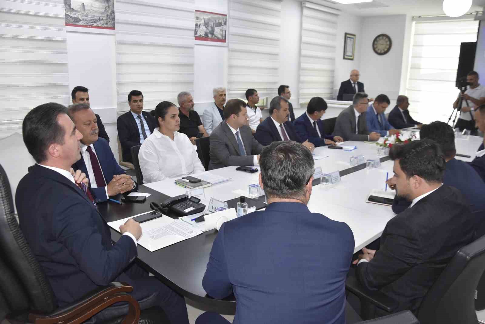 Bitlis&rsquo;te DAKA ve DAP projeleri değerlendirme toplantısı yapıldı