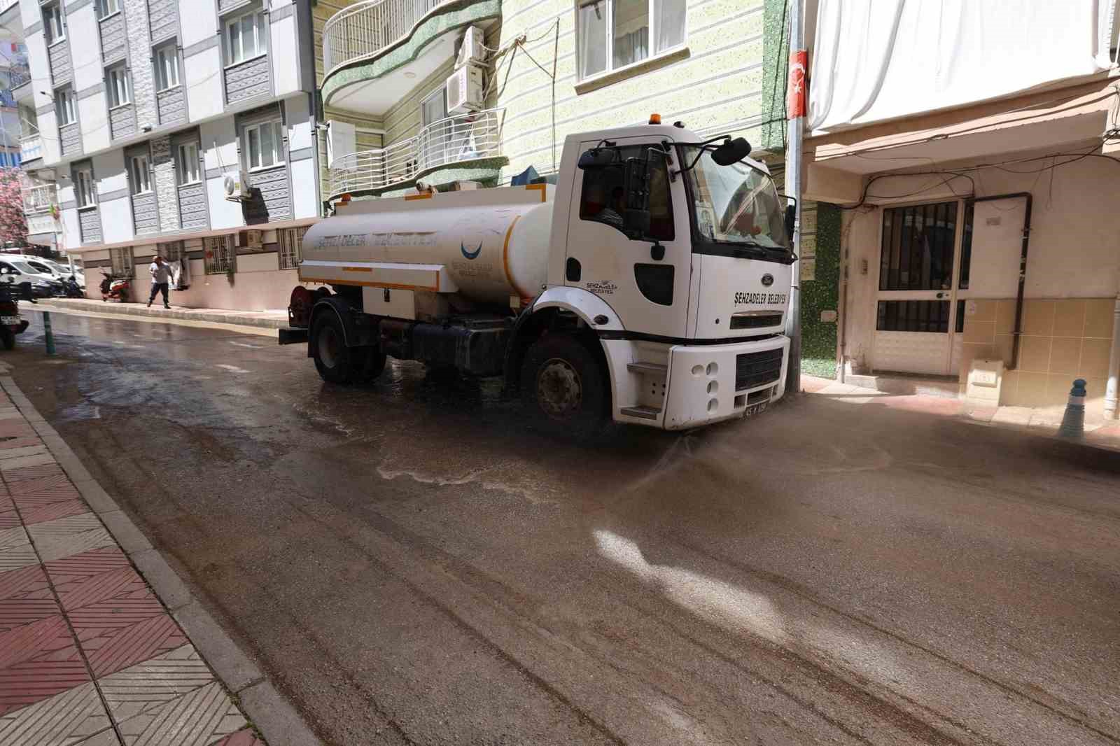 Şehzadeler’de iki mahallede kapsamlı temizlik