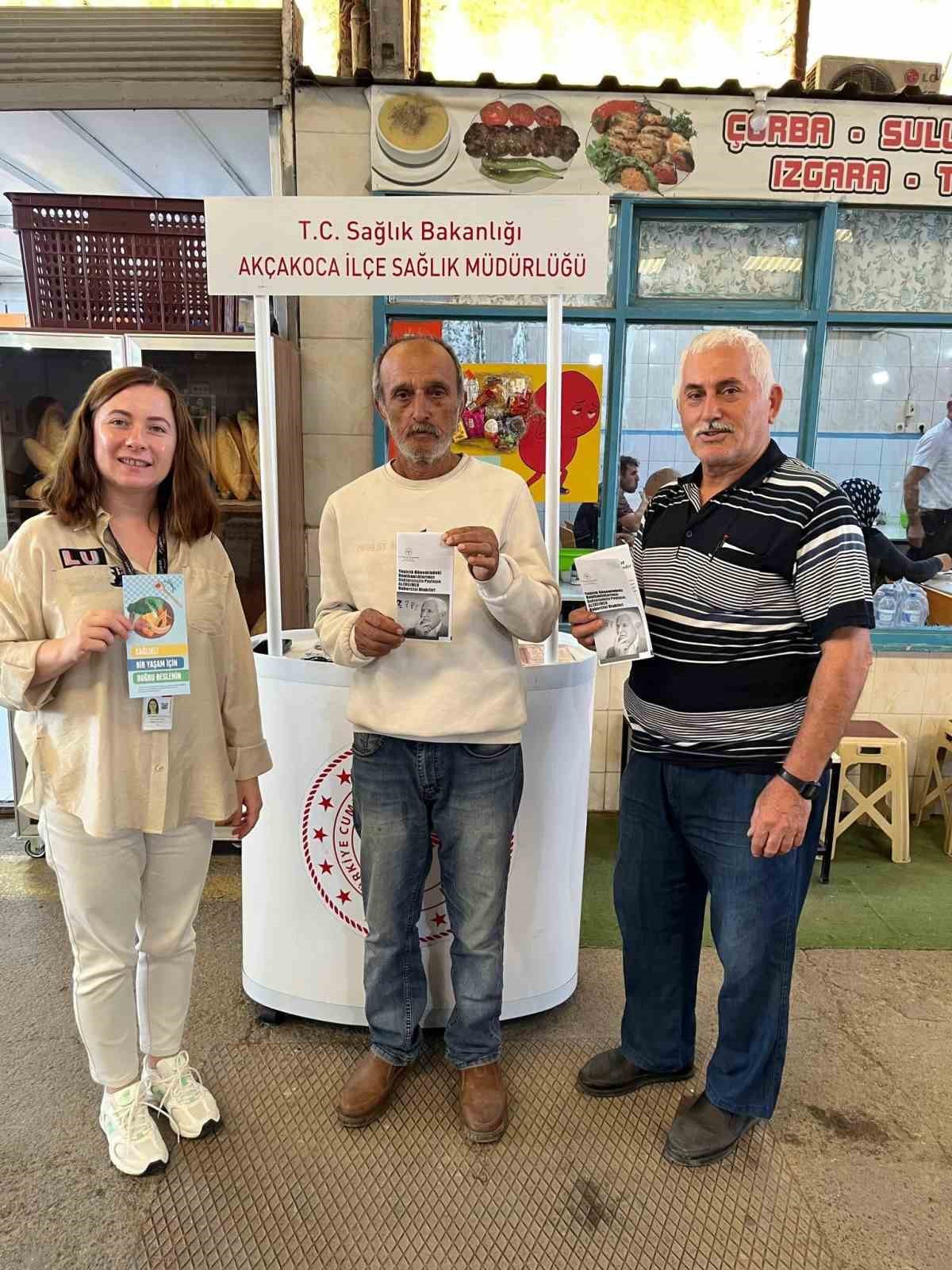 Ak&ccedil;akoca&rsquo;da sağlıklı beslenme i&ccedil;in farkındalık standı kuruldu
