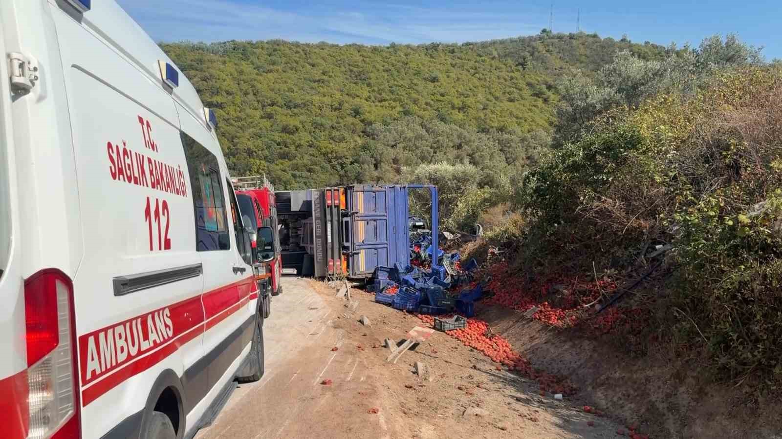 Virajı alamayan kamyon dehşet saçtı: 1 ölü, 1 yaralı