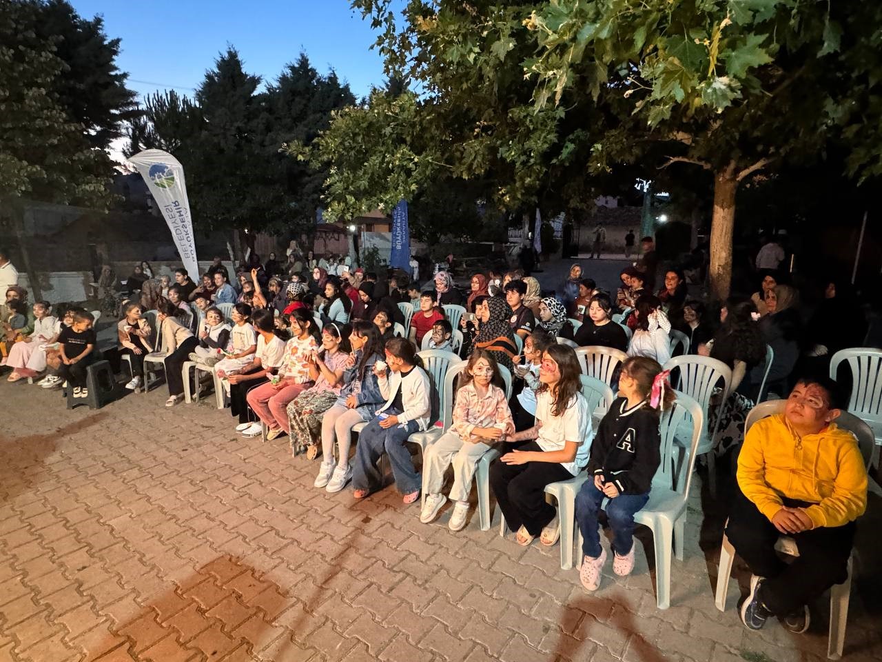 "Mahallemde Neşe Var" etkinlikleri 3 il&ccedil;ede &ccedil;ocuklarla buluştu