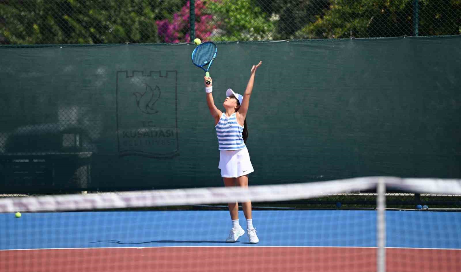 Kuşadası Tenis Kulübü’nde ulusal turnuva heyecanı yaşanmaya başladı