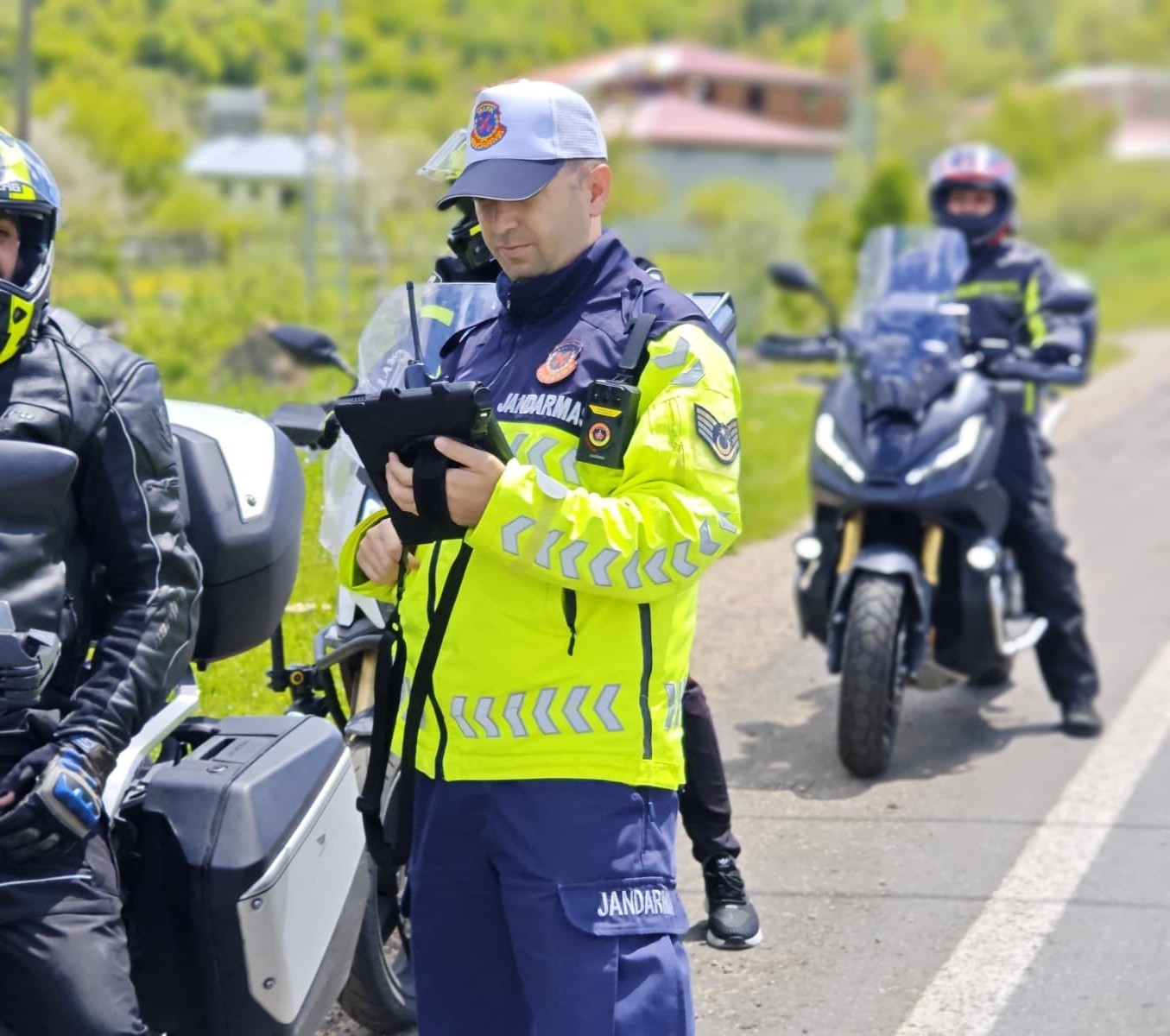 Ordu’da jandarma 43 aranan şüpheliyi yakaladı