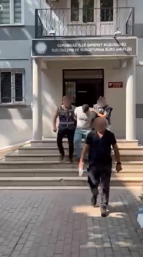 Kesinleşmiş hapis cezasıyla aranan 4 ş&uuml;pheli yakalandı