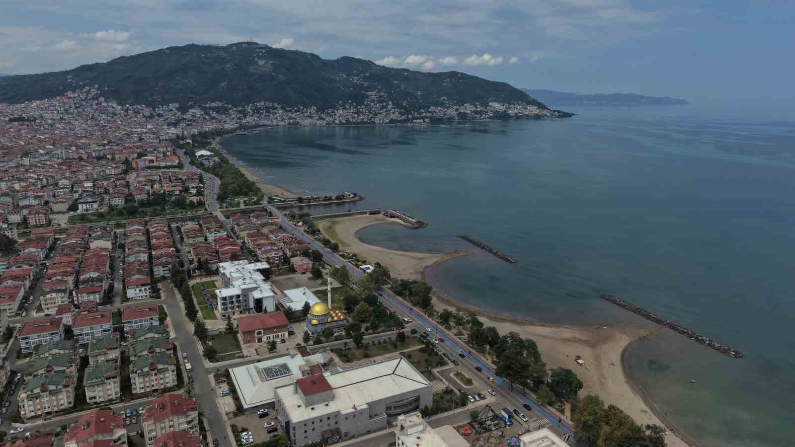 Tatilcilerin yeni rotası Ordu plajları