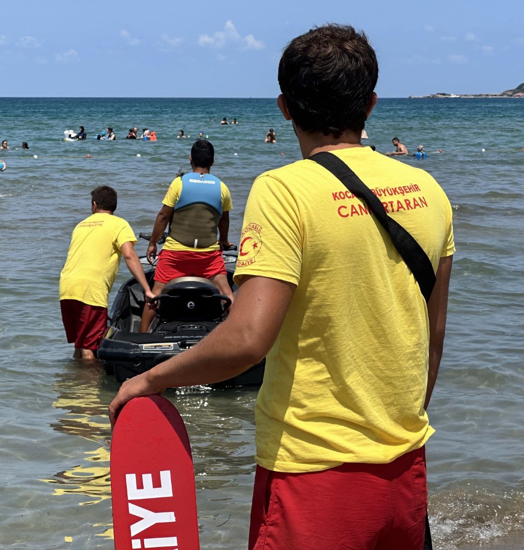Kandıra’da 4 plajda denize girmek yasaklandı