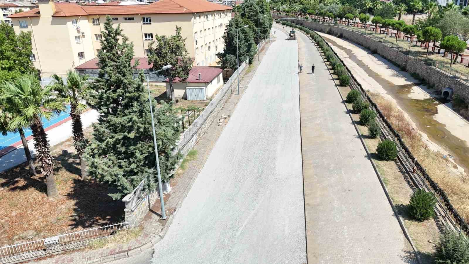 Nazilli Belediyesi Turan Mahallesi’nde asfalt çalışmalarına başladı
