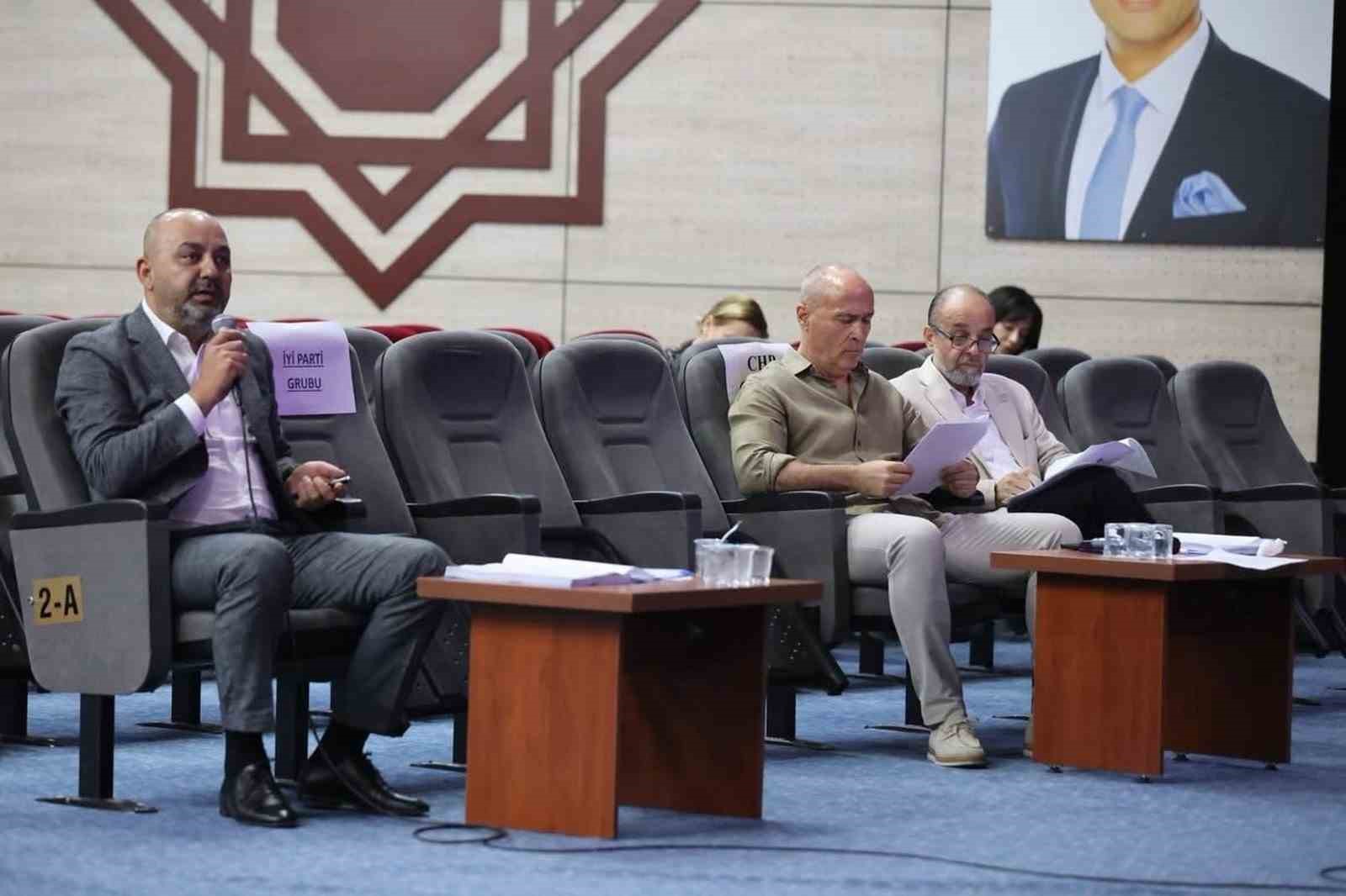 Yunusemre Meclisi&rsquo;nde dengeler yenilendi