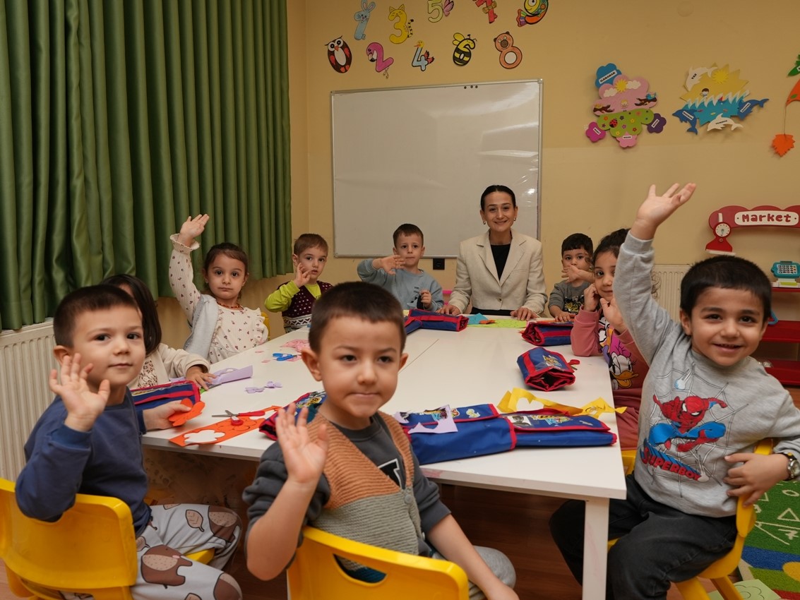Denizli B&uuml;y&uuml;kşehirden &ouml;ğrencilere ve ailelere yeni eğitim yılında g&uuml;&ccedil;l&uuml; destek