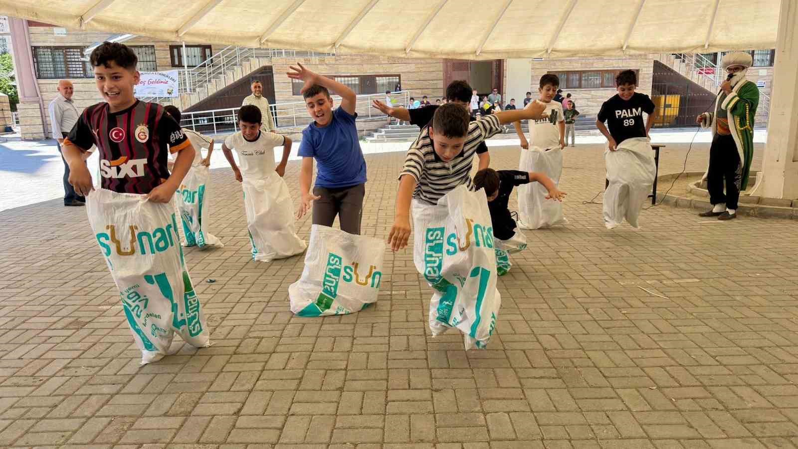 Yaz Kur’an kursu öğrencilerine yönelik eğlenceli ve eğitici etkinlik