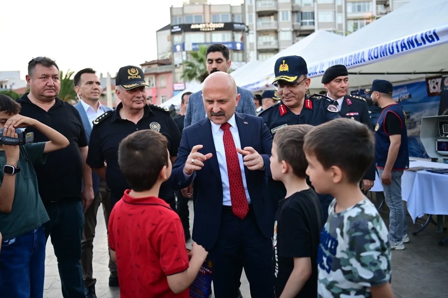 Aydın Valisi Varol, Jandarmanın etkinliğine katıldı