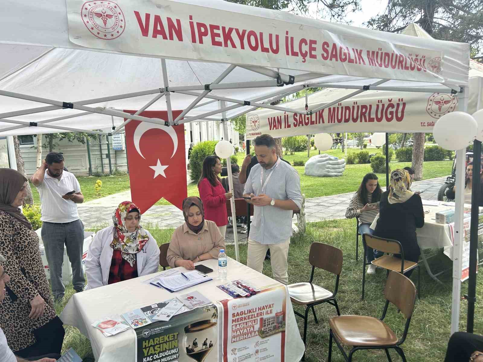 Van’da "Hareket yaşını öğren, sağlıklı yaşa" kampanyası başlatıldı