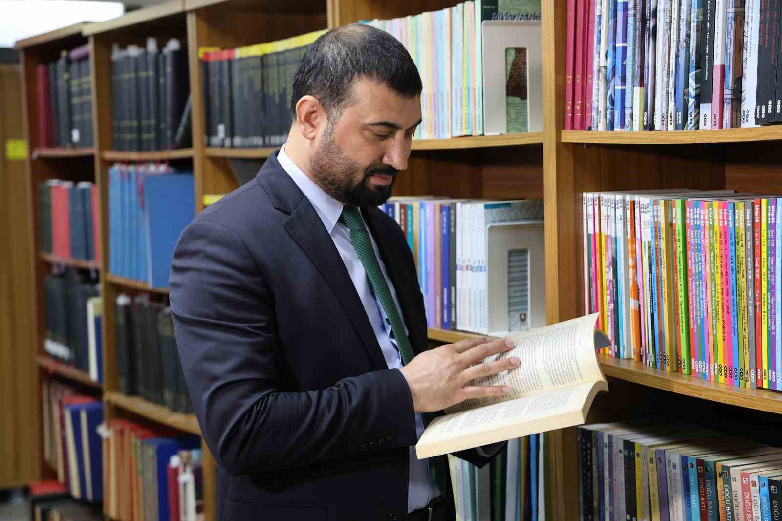 Do&ccedil;. Dr. Akıncı: "Barışın &ouml;n&uuml;ndeki engel İsrail olabilir"